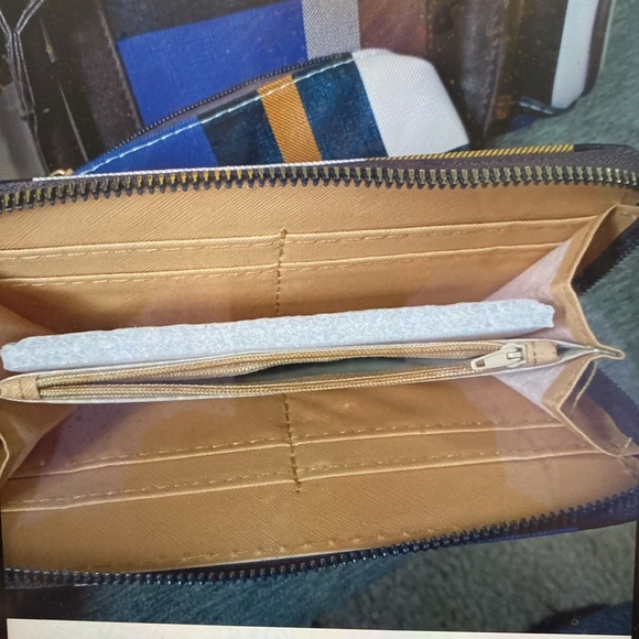 Fashionista 6 Piece Plaid Colorblock Handbags - with Zippers & Straps - NWOT - Picture 8 of 14